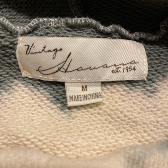 NWT tie-dye hoodie by the brand Vintage Havana, - Picture 10 of 10